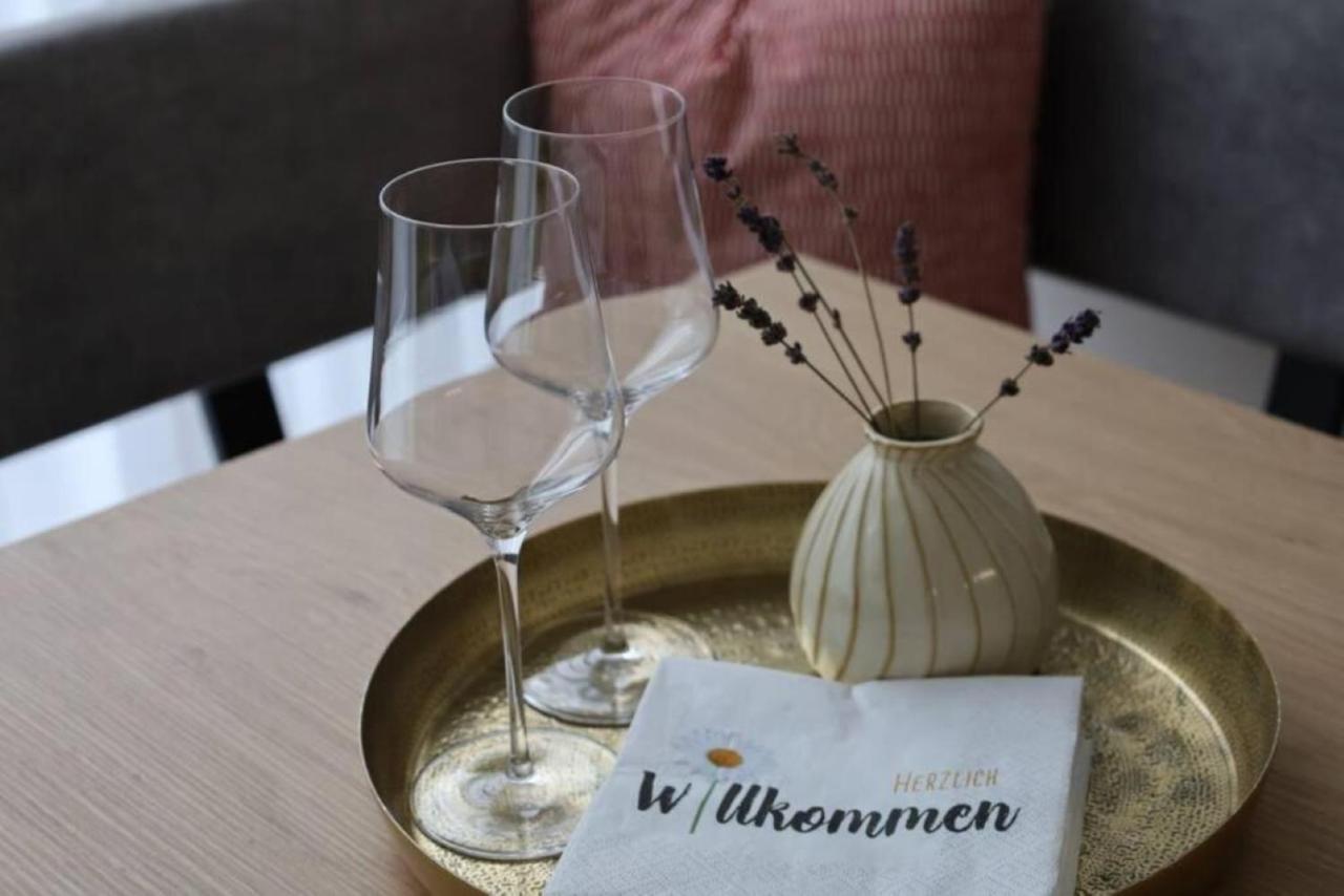 Appartement Mit Balkon Und Hallenbad マリア・アルム・アム・シュタイナーネン・メアー エクステリア 写真